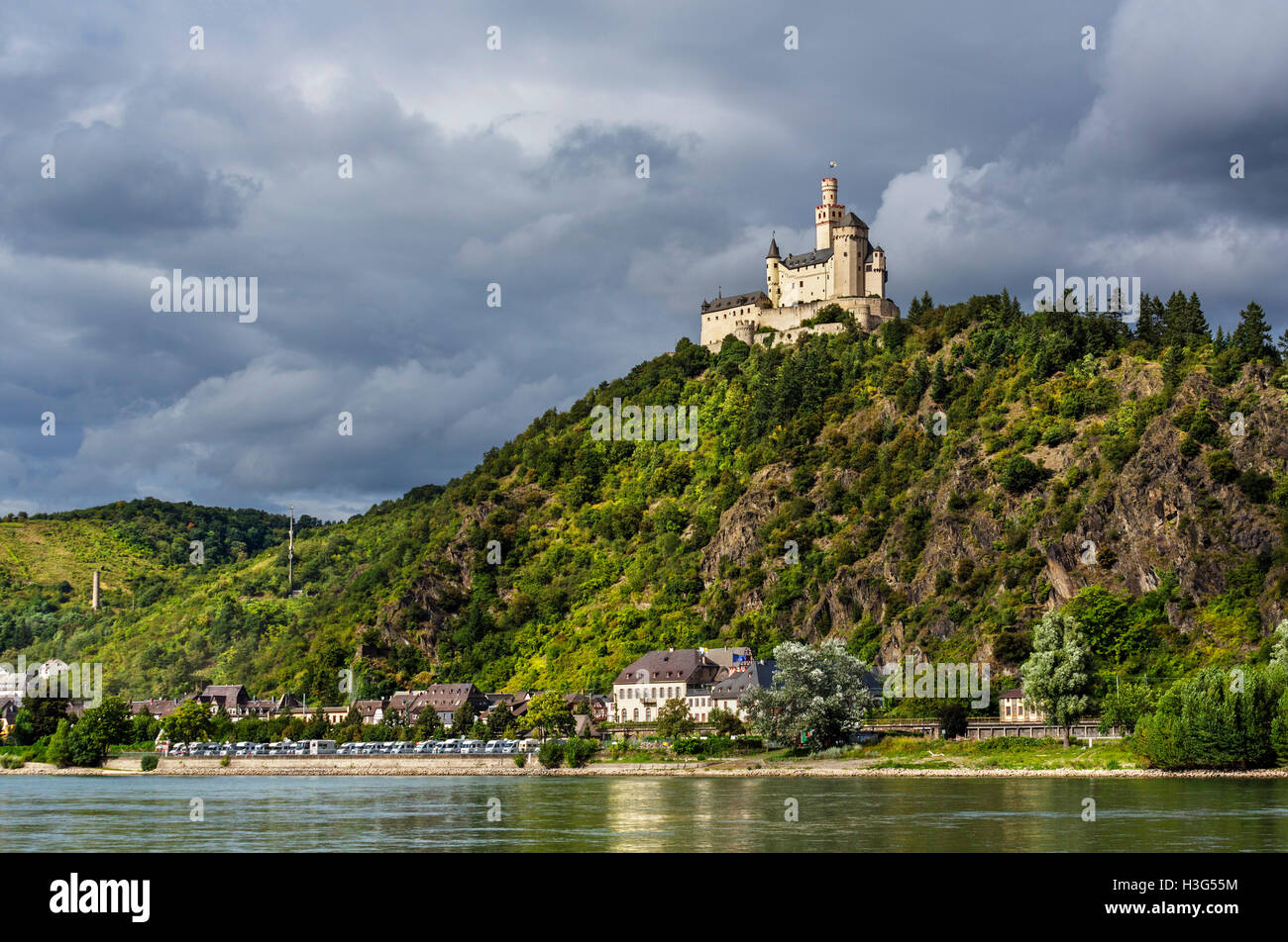 Die Marksburg Burg am Rhein angesehen von Braubach, Rheintal, Rheinland-Pfalz, Deutschland Stockfoto