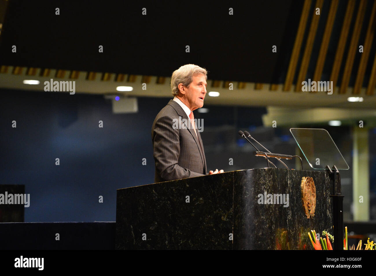 US-Außenminister John Kerry beteiligt sich an der Veranstaltung auf dem UN-Paris Vereinbarung Inkrafttreten bei den Vereinten Nationen in New York City, New York am 21. September 2016. Stockfoto