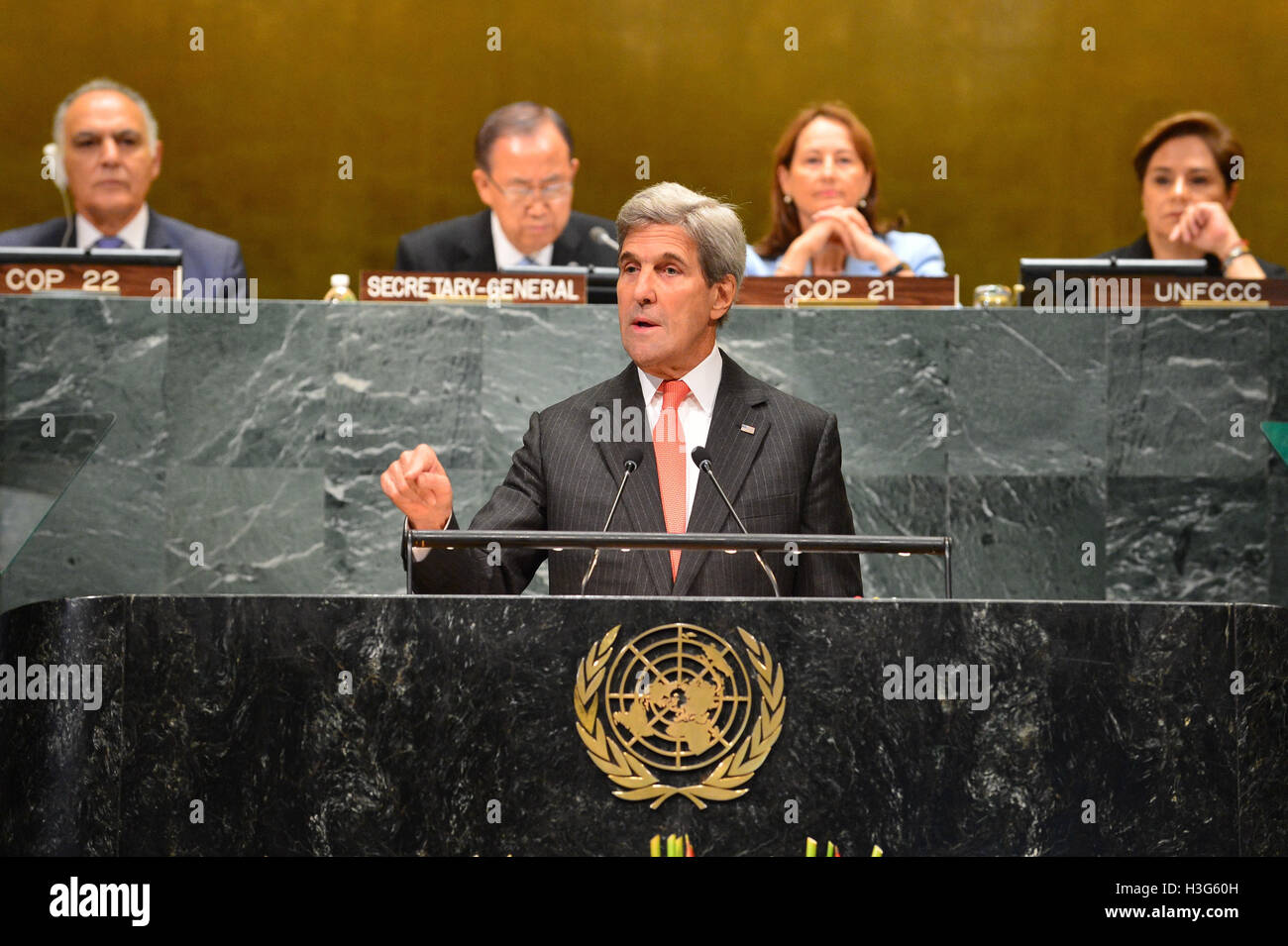 US-Außenminister John Kerry beteiligt sich an der Veranstaltung auf dem UN-Paris Vereinbarung Inkrafttreten bei den Vereinten Nationen in New York City, New York am 21. September 2016. Stockfoto