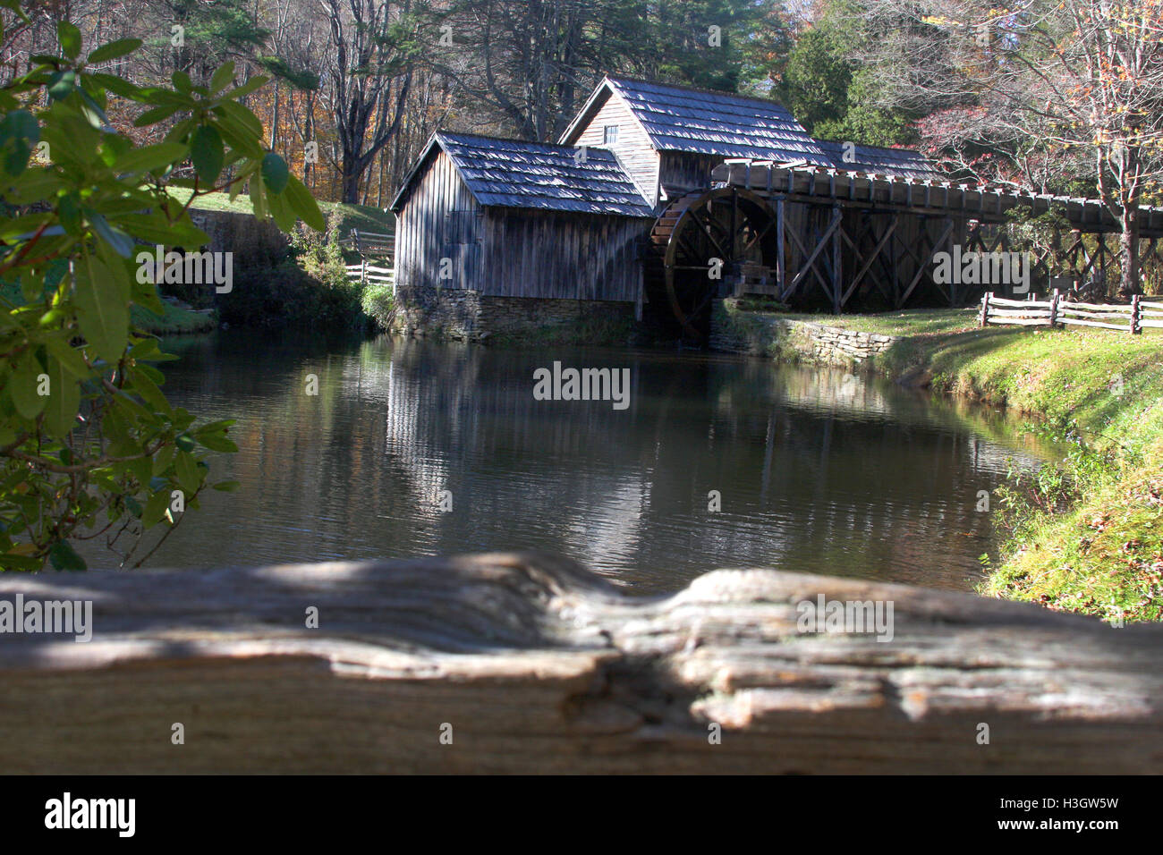 Historische Mabry Mill auf dem Blue Ridge Parkway, Virginia, USA Stockfoto