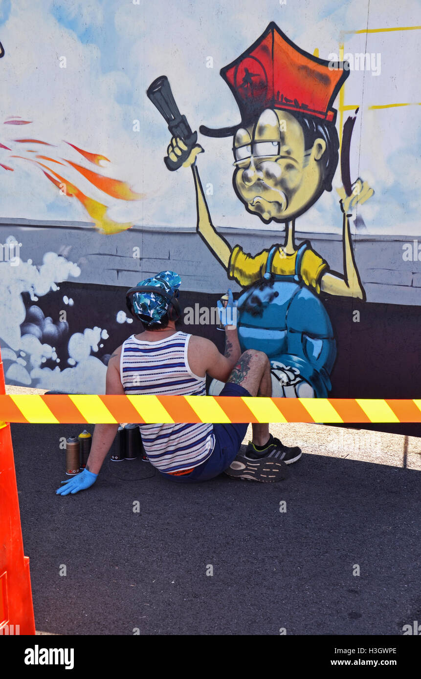 live Performance Graffiti im Beschleunigungsrennen Vårgårda Schweden Sommer 2016 Stockfoto