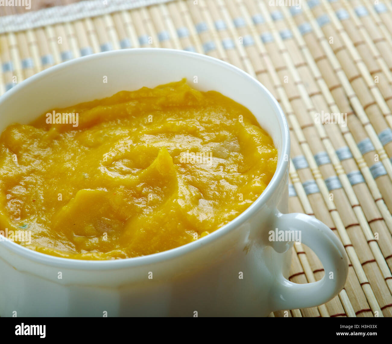 Finnische Kürbis Creme Suppe kasvissosekeitto Stockfoto