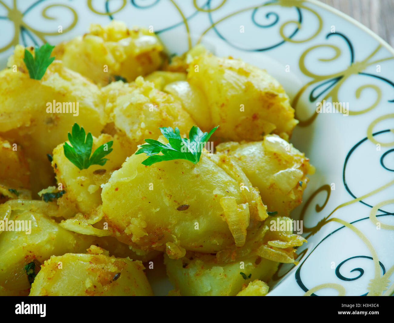 Kreuzkümmel Samen-Kartoffel - Batate b'kamun. Orientalische und indische Küche Stockfoto