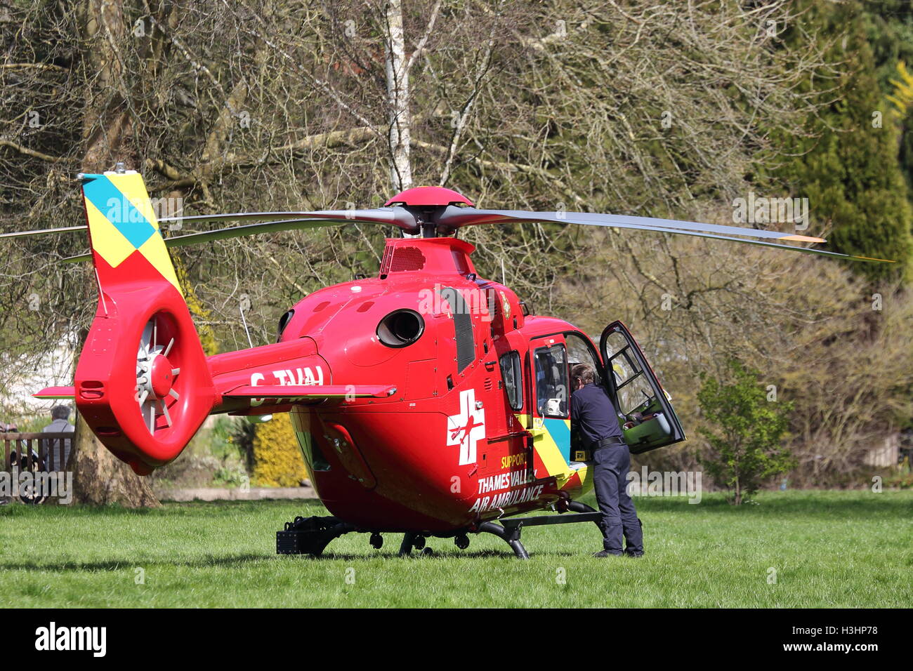 Thames Valley und Chilterns Air Ambulance Vertrauen. Eurocopter EC135 G-TVAL Stockfoto