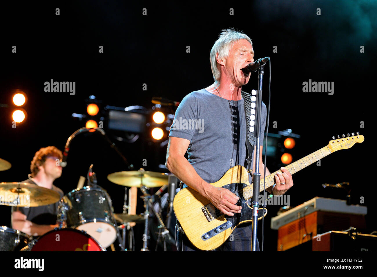 BENICASSIM, Spanien - 18 Juli: Paul Weller (Sänger, Songwriter und Musiker) führt bei FIB Festival. Stockfoto