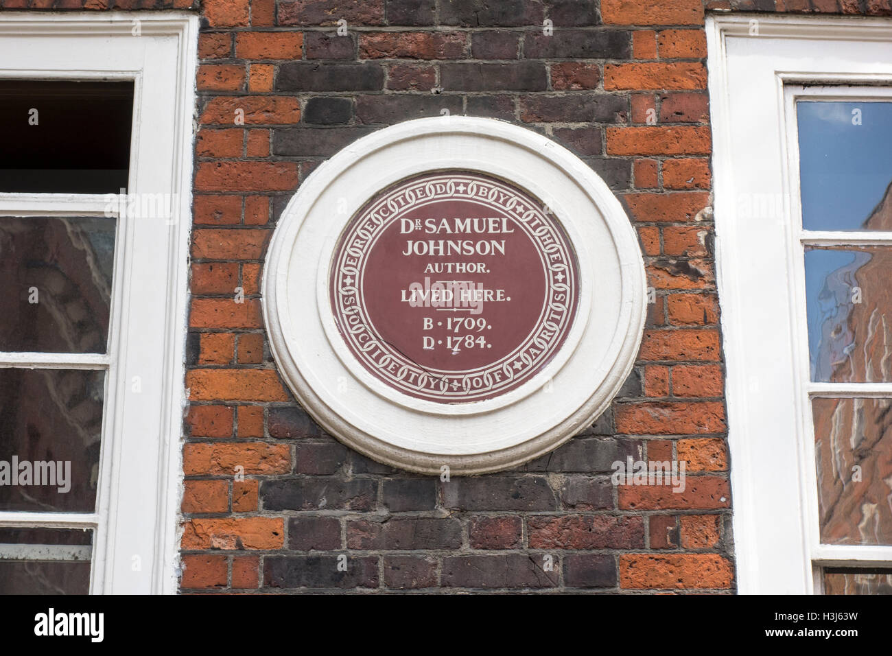 Gedenktafel an der Außenseite von der ehemaligen Heimat von Dr Samuel Johnson, London, UK Stockfoto