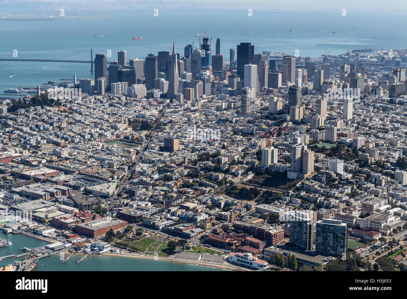 San Francisco Stadt und Bucht Nachmittag Antenne. Stockfoto