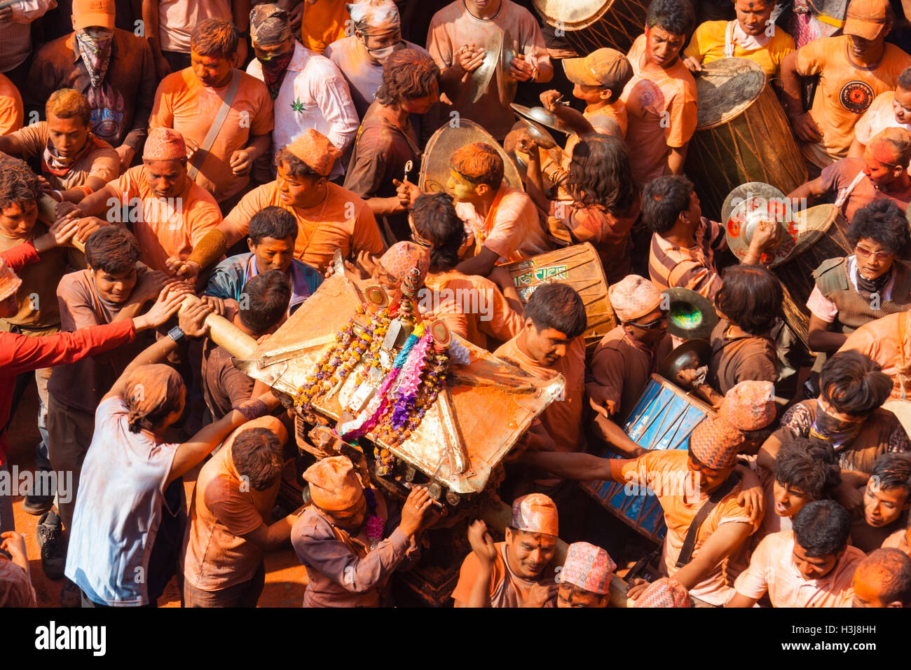 Sindoor Balkumari Jatra, ein Fest feiert man im Thimi als Teil des Bisket Jatra (Nepali New Year) von Newari Peop beobachtet Stockfoto