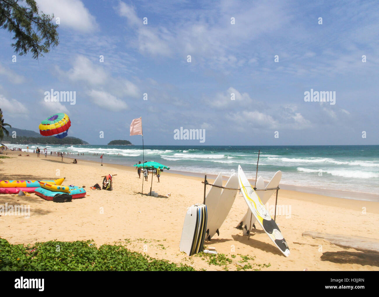 Blick auf Karon Strand auf der Insel Phuket, Thailand Stockfoto