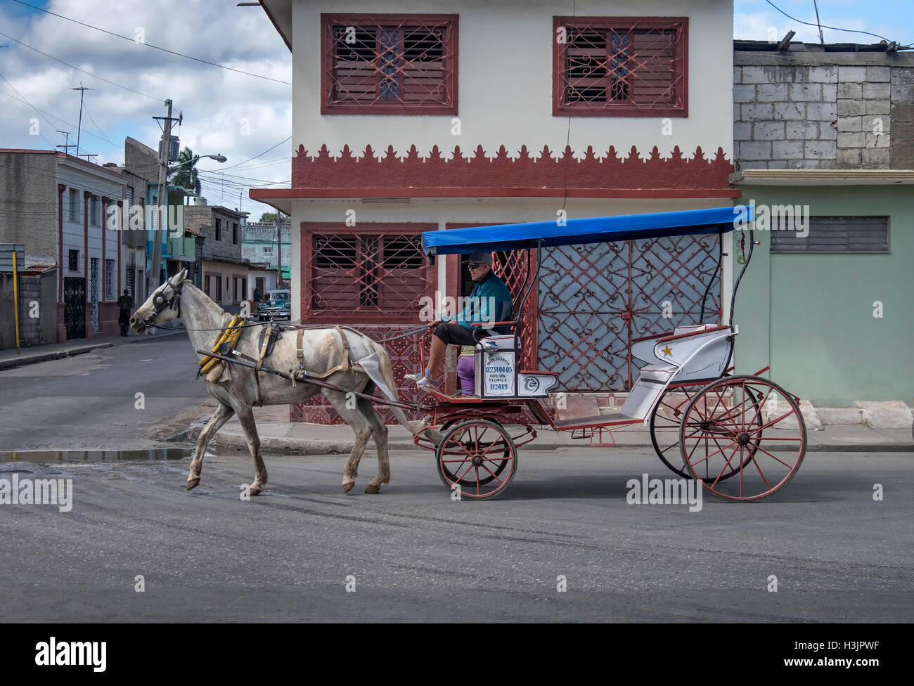 Horse-Drawn Wagen in die Stadt von Cardenas, Cardenas, Varadero, Kuba Stockfoto