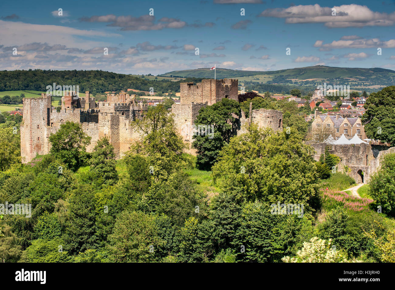 Ludlow Castle im Sommer, Ludlow, Shropshire, England, UK Stockfoto