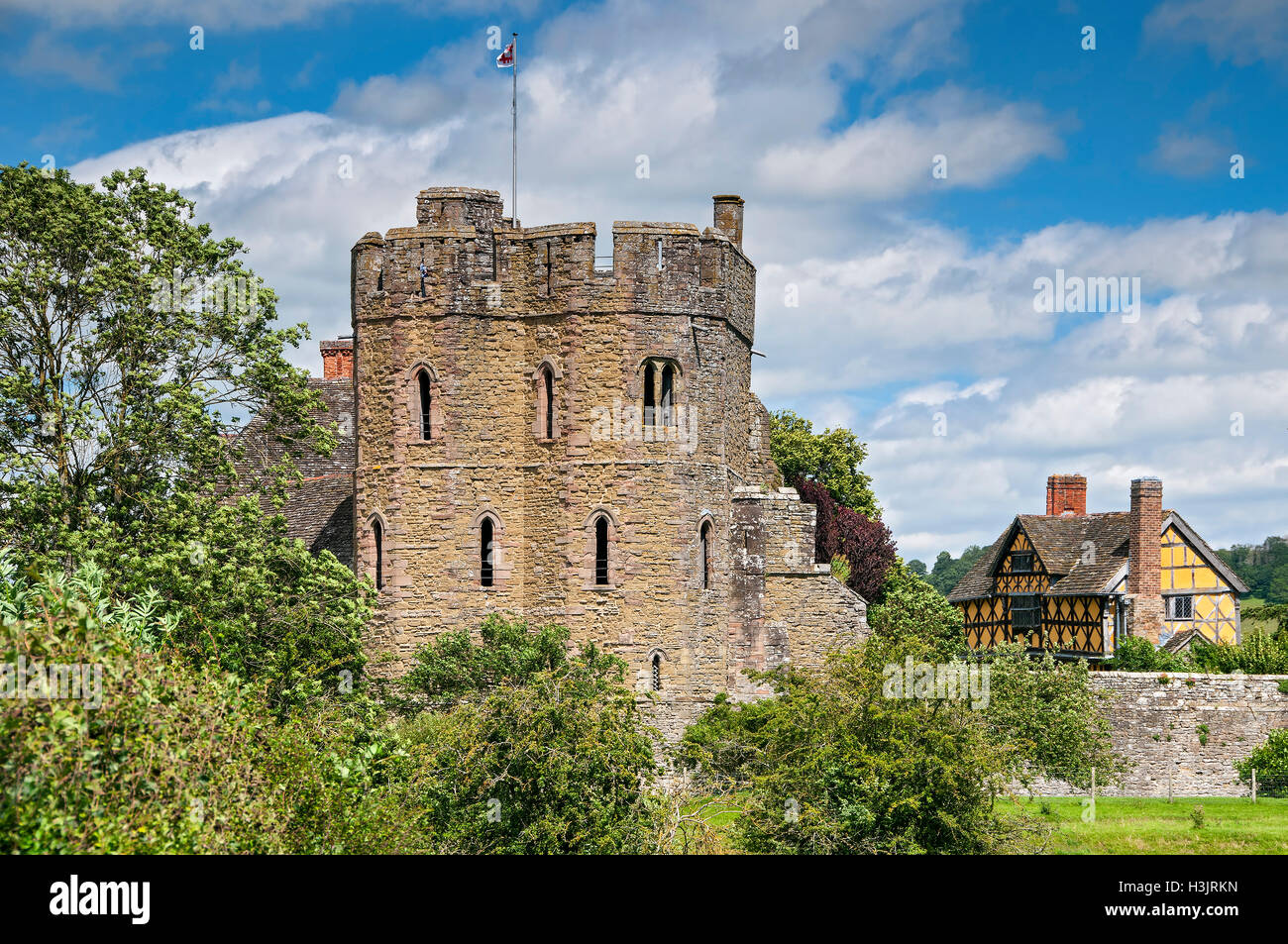Stokesay Schloss befestigt 13. Jahrhundert Herrenhaus, Craven Arms, in der Nähe von Ludlow, Shropshire, England, UK Stockfoto