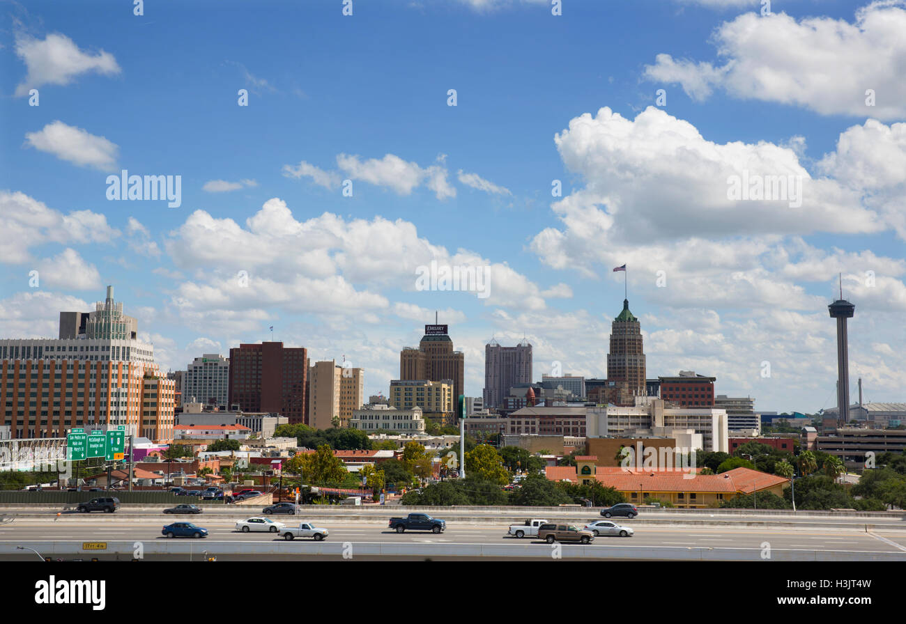 Blick auf die Innenstadt von San Antonio, Texas Skyline Blick nach Osten. Stockfoto