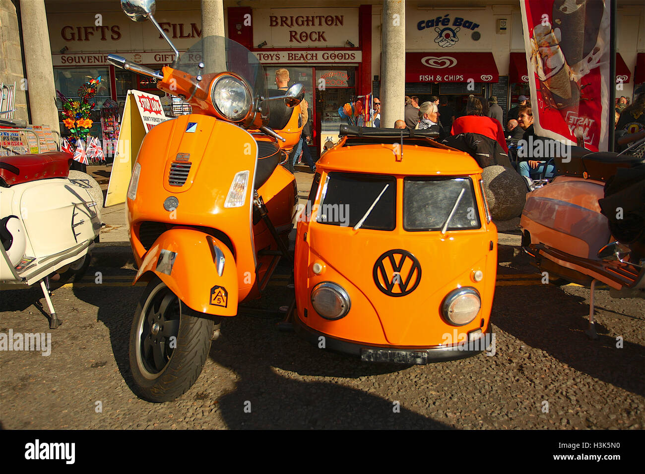 Brighton, UK. 9. Oktober 2016. Brightona Motorrad Event auf stören Laufwerk auf Brightons direkt am Meer. Bildnachweis: Rupert Rivett/Alamy Live-Nachrichten Stockfoto