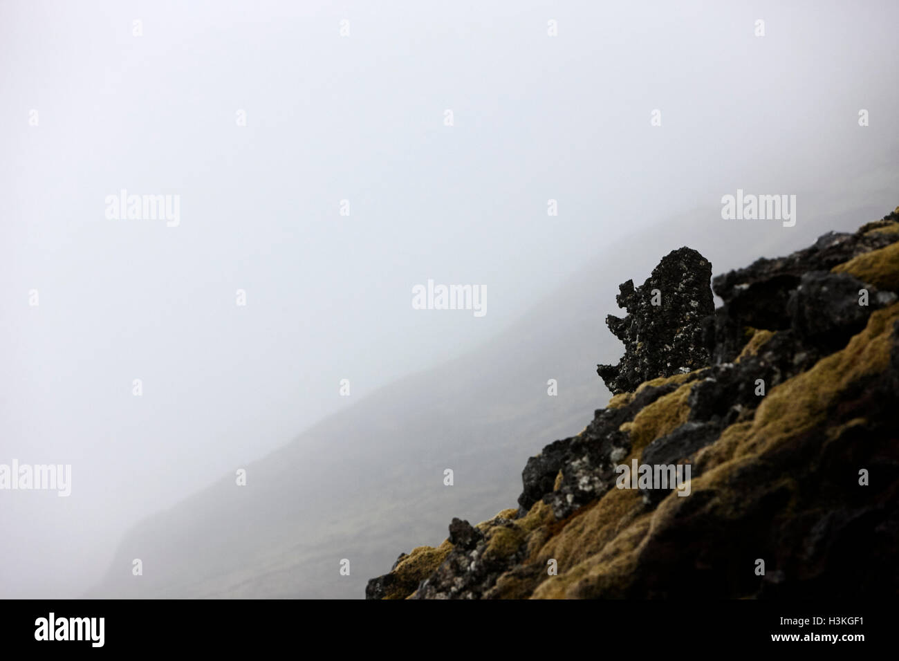 Troll Gesicht in den vulkanischen Lava Feld Felsen Island Stockfoto