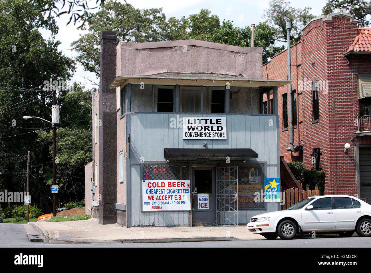 Kleine Welt-Convenience-Store in Charlotte, North Carolina Stockfoto