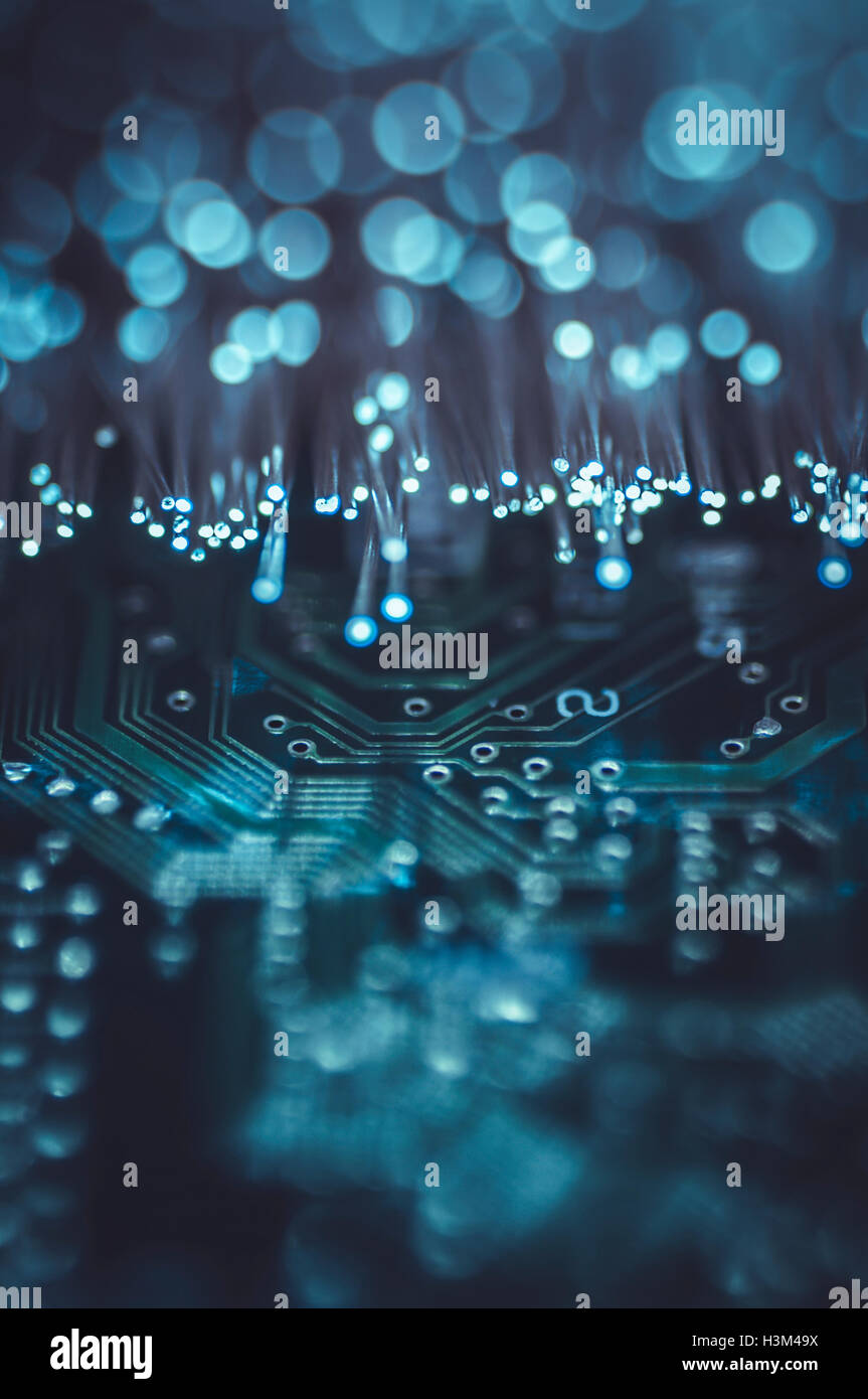 Dateninformationen, Motherboard chip Fiber optic Lichter Stockfoto