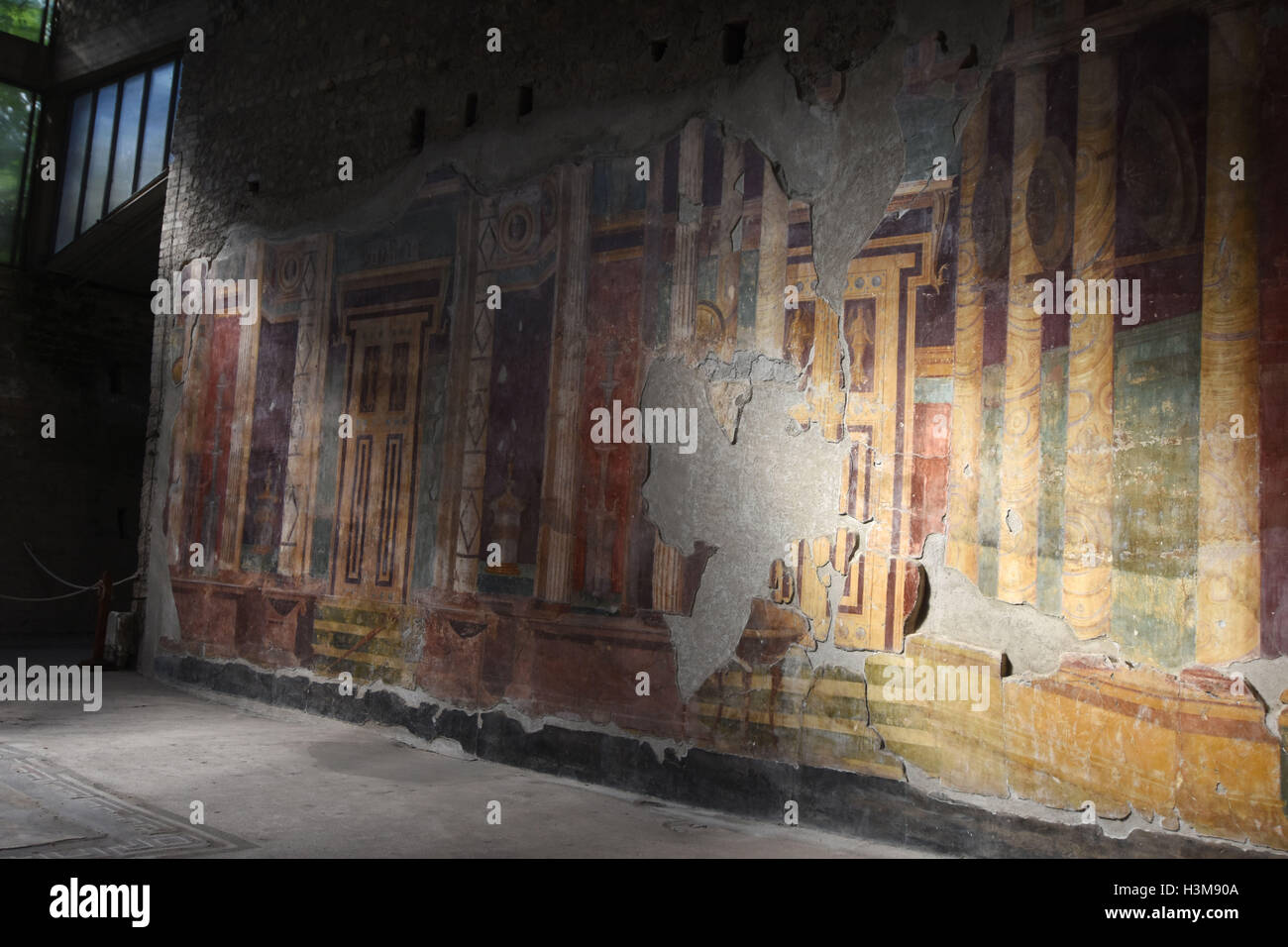 Die römischen Ruinen und Fresken in der Villa Oplontis in Torre Annunziata in der Nähe von Pompei Italien. Stockfoto