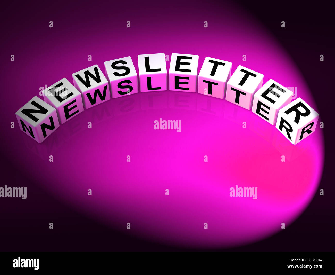 Newsletter-Briefe zeigen Veröffentlichung von Updates und Berichte Stockfoto