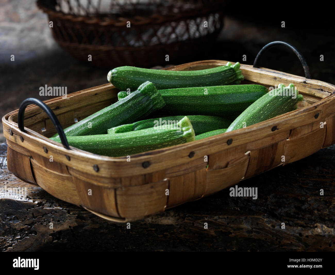 Frisches Bio-Gemüse, Baby lange Zucchini Stockfoto
