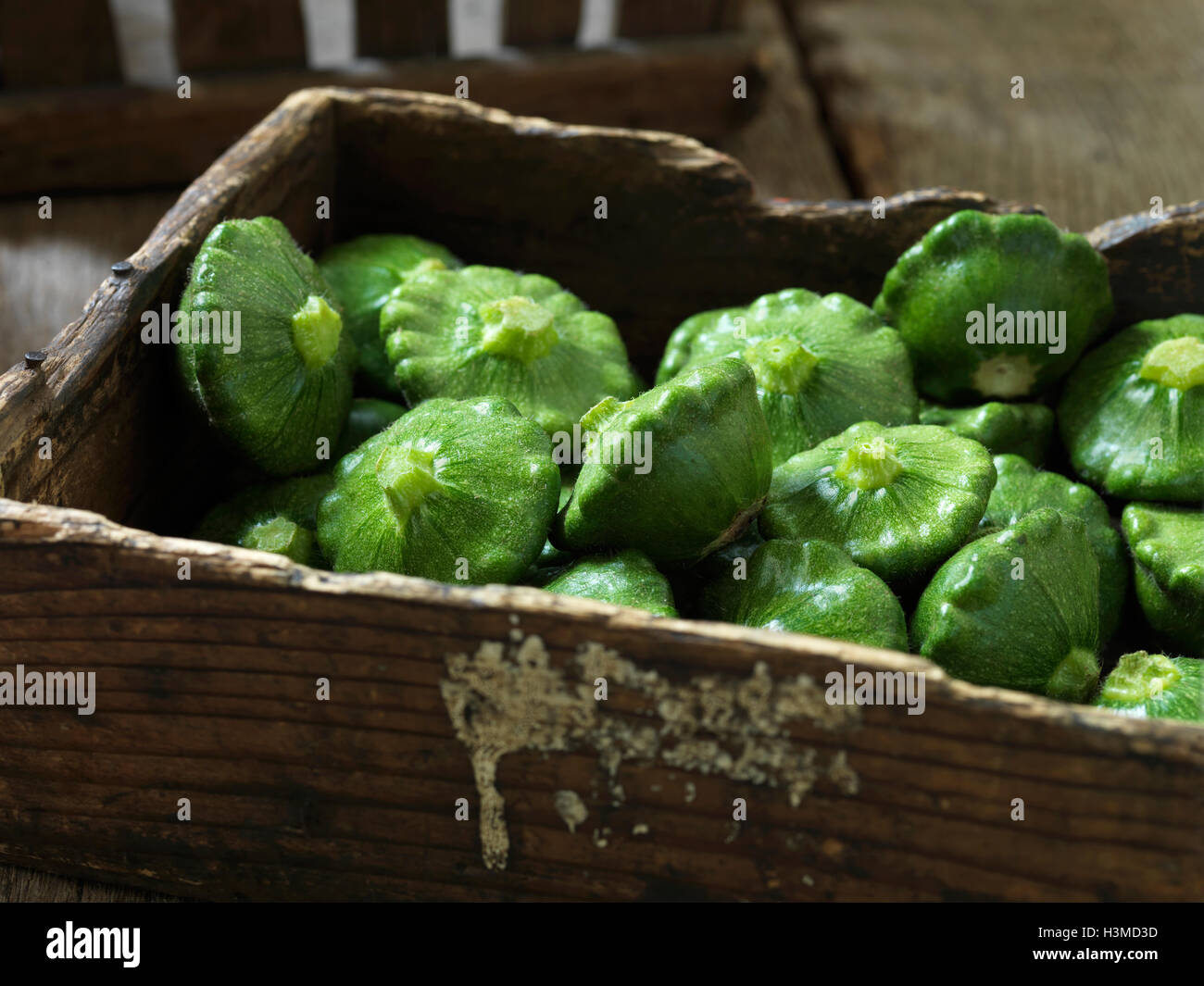 Frisches Bio-Gemüse, grüne Pattypan squash Stockfoto