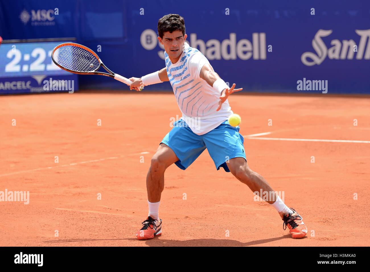 BARCELONA - 18 APR: Rui Machado (Tennisspieler aus Portugal) spielt bei den ATP Barcelona Open. Stockfoto
