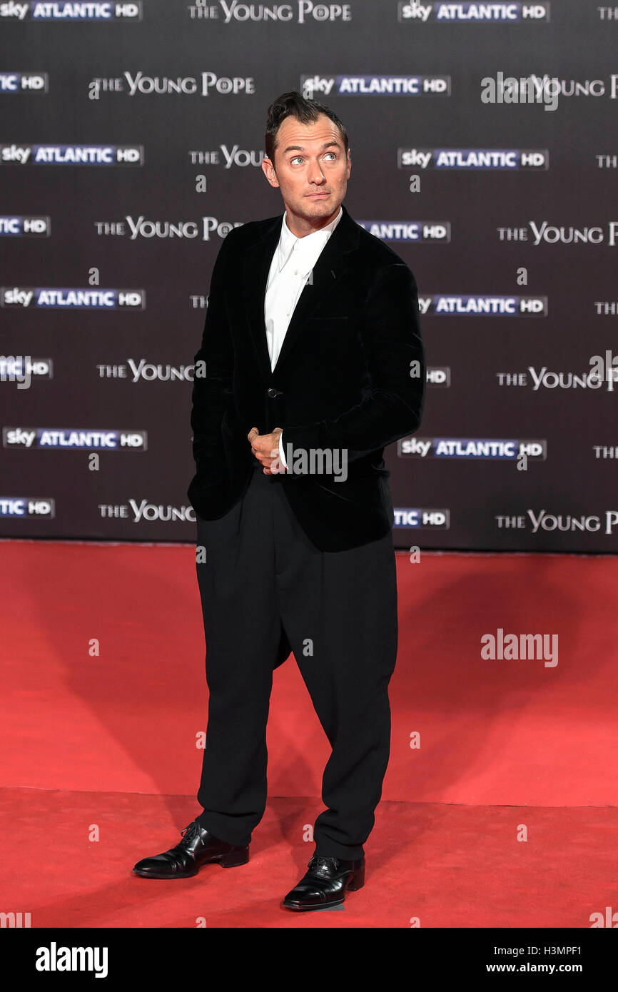 Italien, Rom 9. Oktober 2016: Jude Law besucht die Premiere von Sky-Tv-Serie "The Young Papst" Foto © Fabio Mazzarella/Sintes Stockfoto