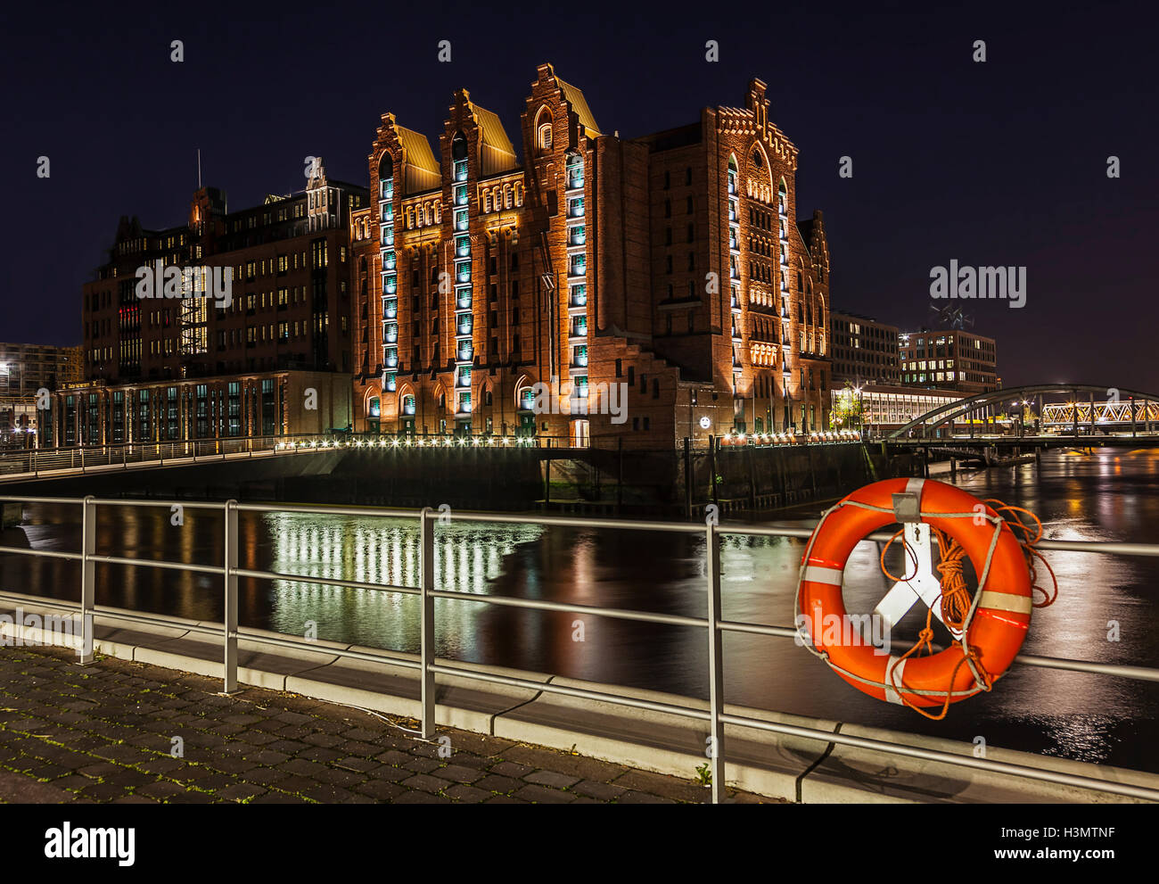 Nacht Panorama der internationalen maritimen Museum, Hafencity, Hamburg Stockfoto