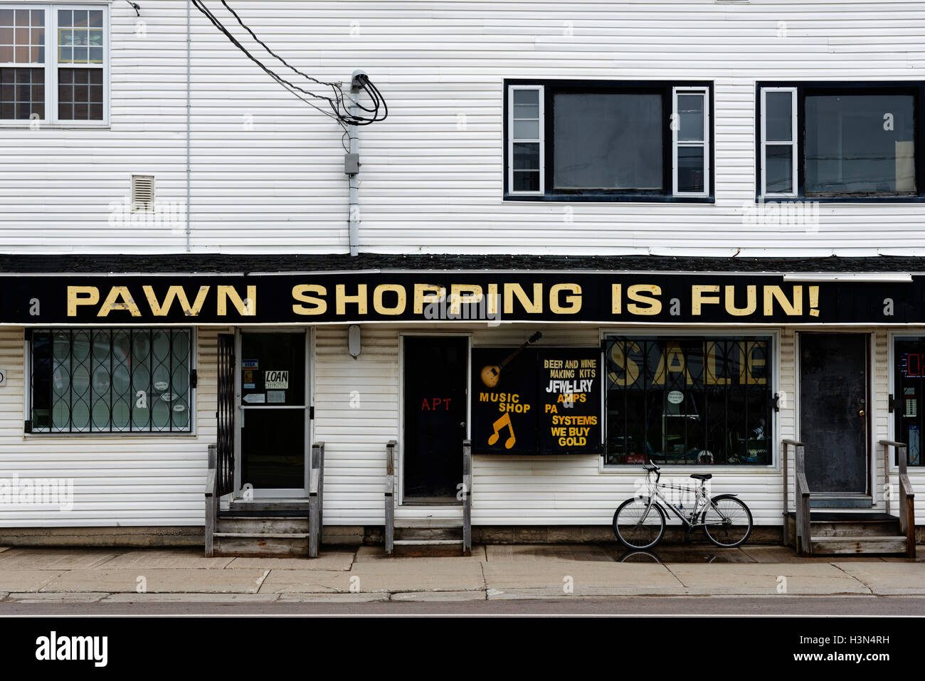 Bauer-Shopping macht Spaß - ein Pfandhaus in Richibucto in New Brunswick, Kanada Stockfoto