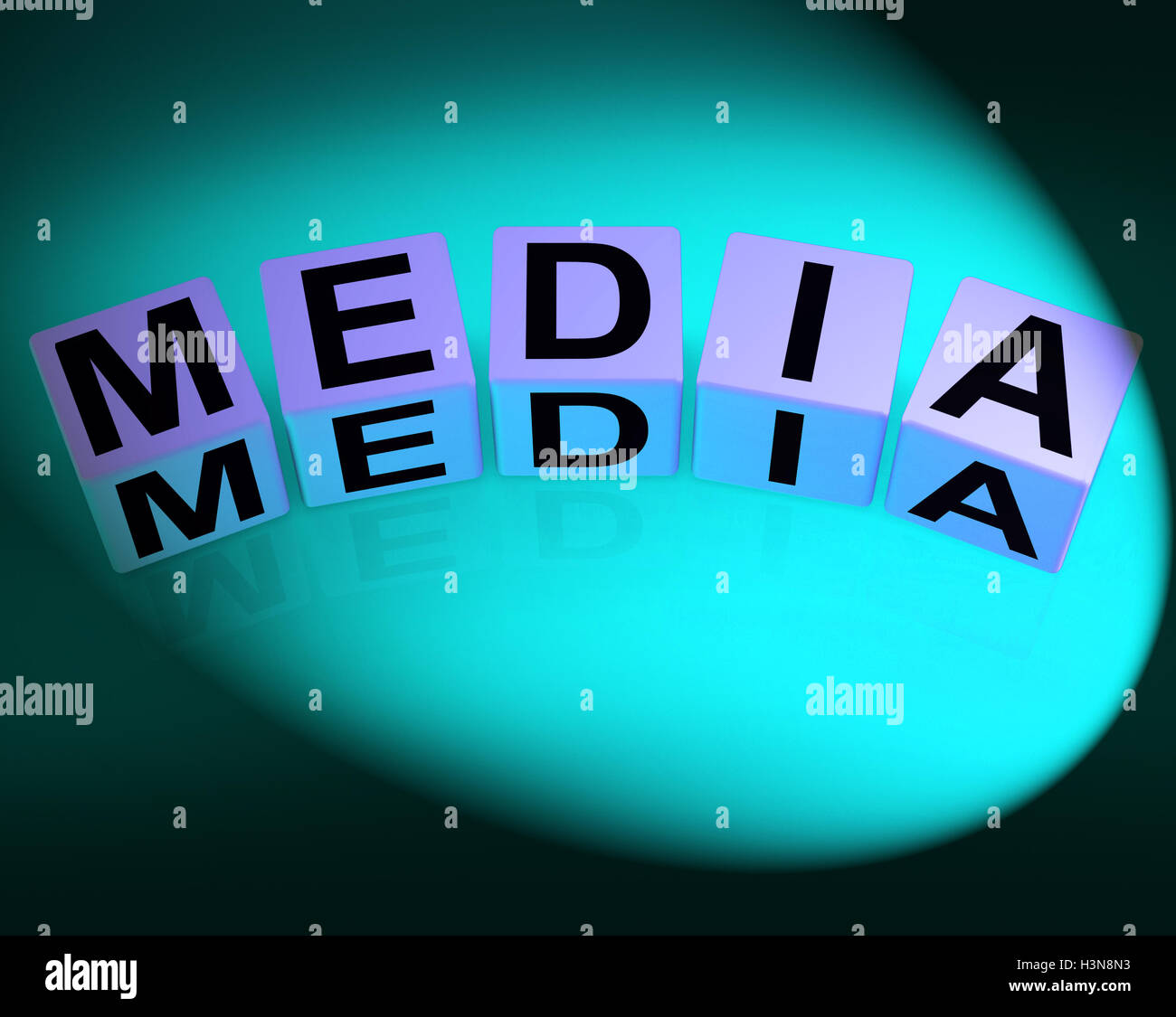 Medien-Würfel beziehen sich auf Radio TV Zeitungen und Multimedia Stockfoto