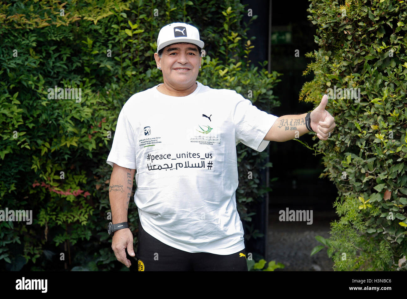 Rom, Italien. 10. Oktober 2016. Diego Armando Maradona Rom 10. Oktober 2016. Rai. Präsentation der "Fußballspiel für den Frieden".  Bildnachweis: Insidefoto Srl/Alamy Live-Nachrichten Stockfoto