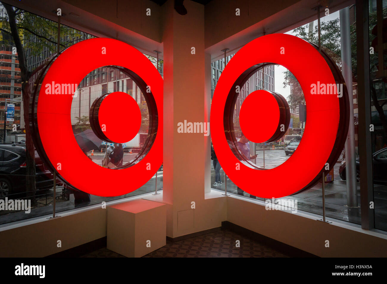 Ziel Kaufhaus Stockfotos Und Bilder Kaufen Alamy