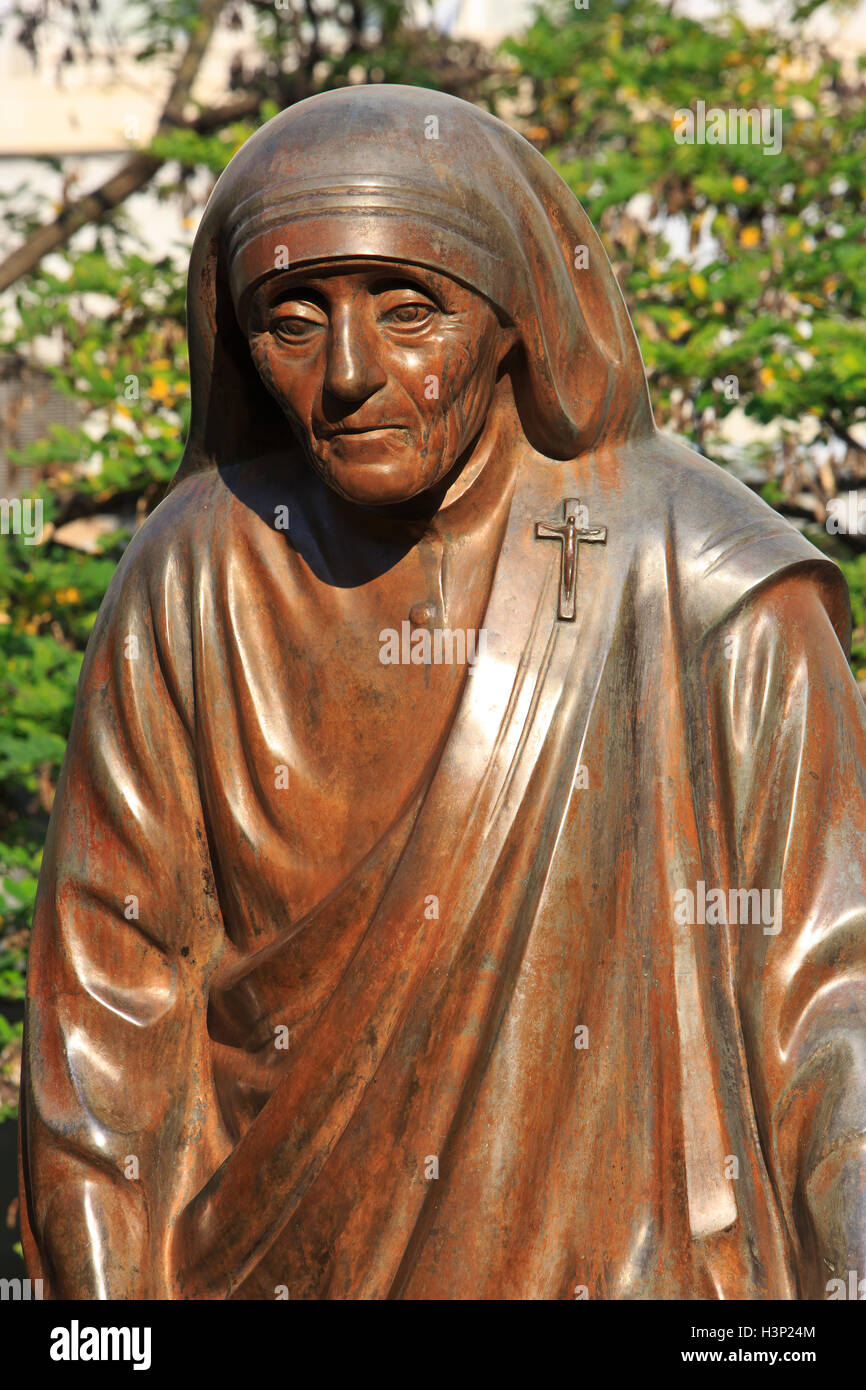 Statue von Mutter Teresa (1910-1997) in Pristina, Kosovo Stockfoto