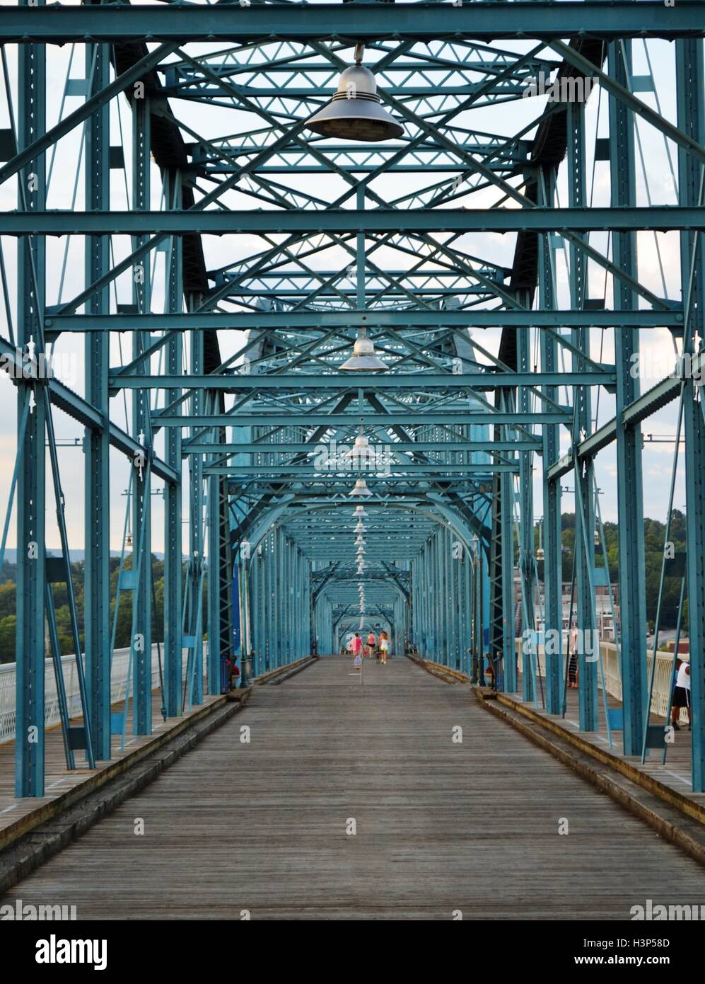 Die blauen Walnut Street Bridge in Chattanooga, Tennessee Stockfoto