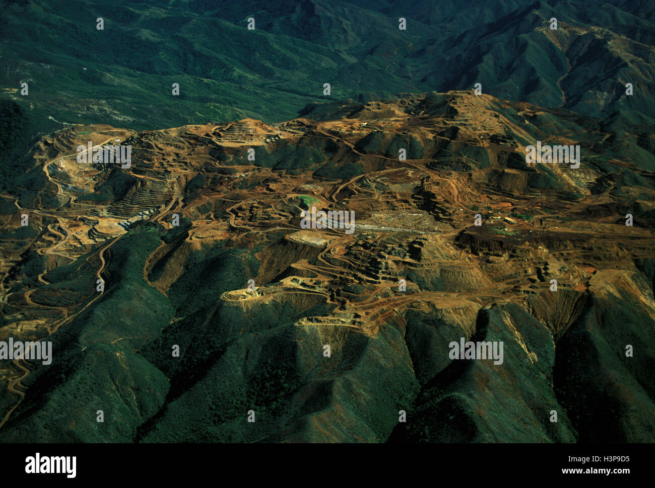 Landschaft durch Nickel Bergbau beschädigt, Stockfoto