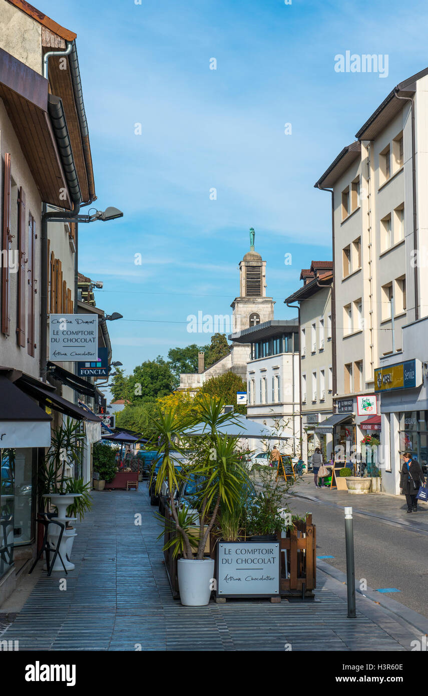 Hauptstraße in Divonne Les Bains, Ain Abteilung in Ostfrankreich Stockfoto