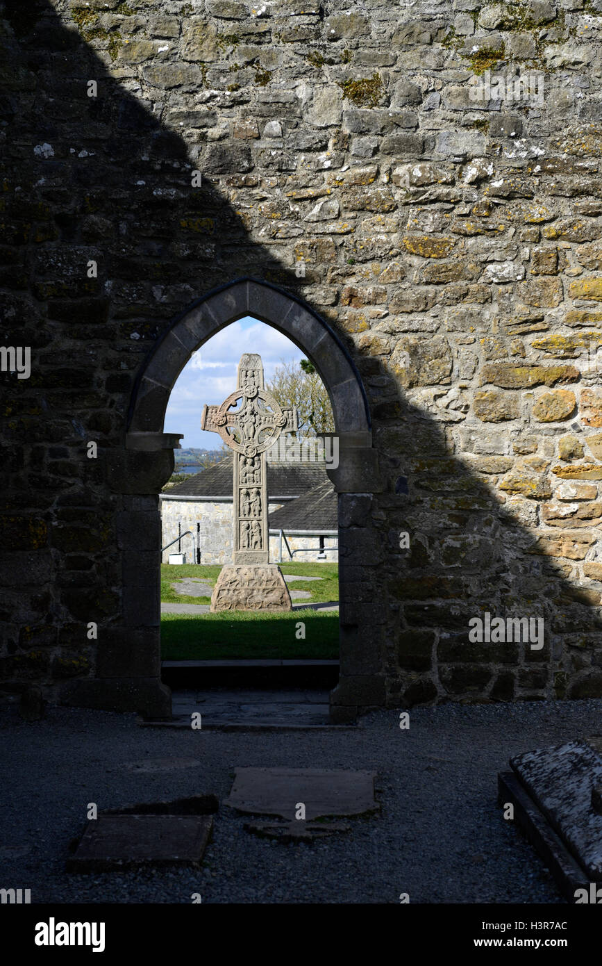 Stein gehauen hohe Kreuz Kreuze Klostersiedlung Clonmacnoise Kloster Offaly RM Irland Stockfoto