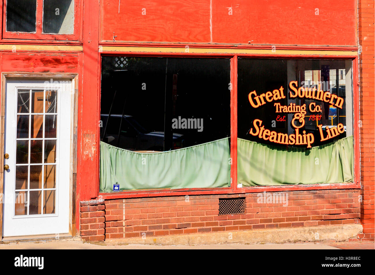 Jetzt Great Southern Trading Company und Dampfer Linie Gebäude in Canton im US-Bundesstaat North Carolina geschlossen. Stockfoto