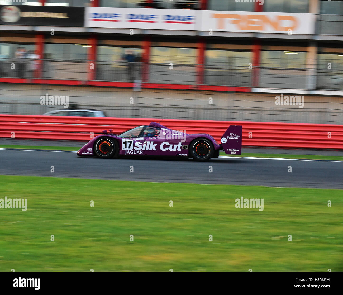 Christophe D'Ansembourg, Jaguar XJR14, Gruppe C, Silverstone Classic 2016, 60er Jahre Autos, Chris McEvoy, Cjm-Fotografie, klassische Raci Stockfoto