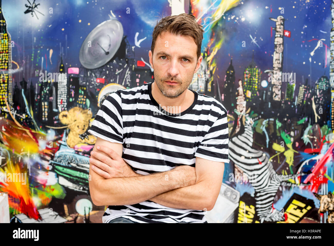 Maler und Keramiker Dan Baldwin bei seinen Sussex Studio und zu Hause. Stockfoto