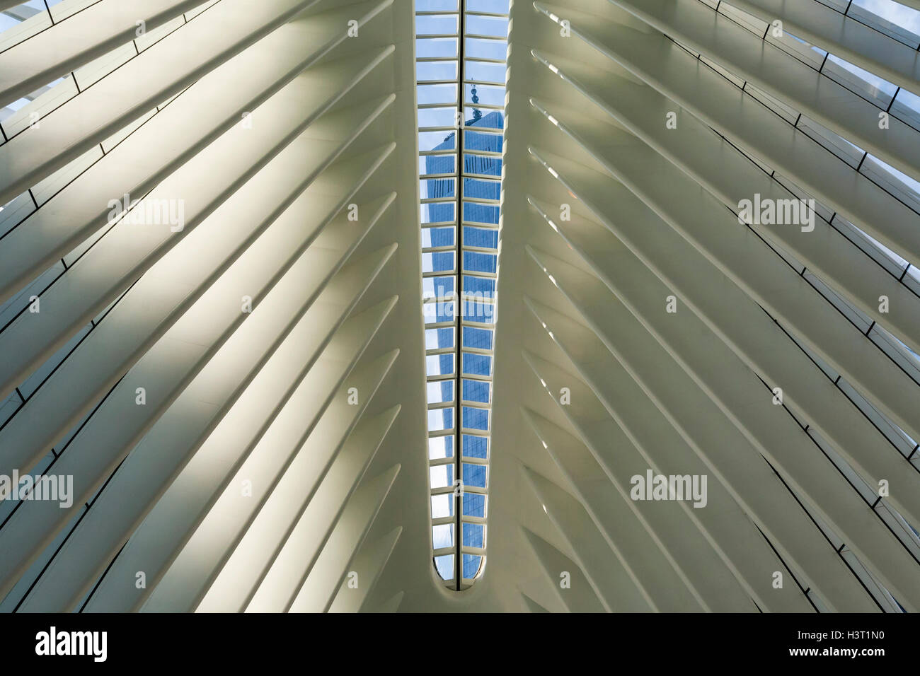 Innenansicht des Zentrums und Freiheit Tower World Trade Center Transport Transit-Drehscheibe. Stockfoto
