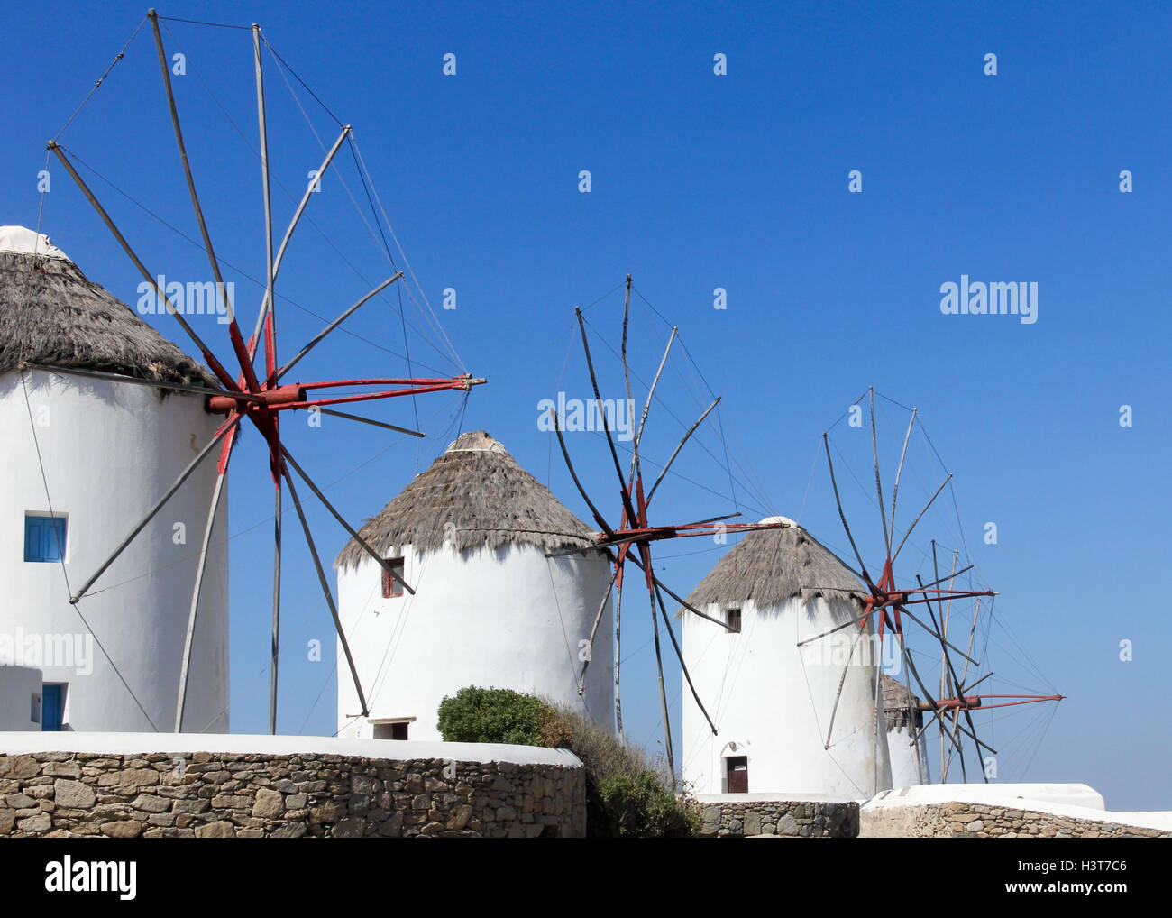 Legendären Windmühlen in Chora, Mykonos, Griechenland Stockfoto