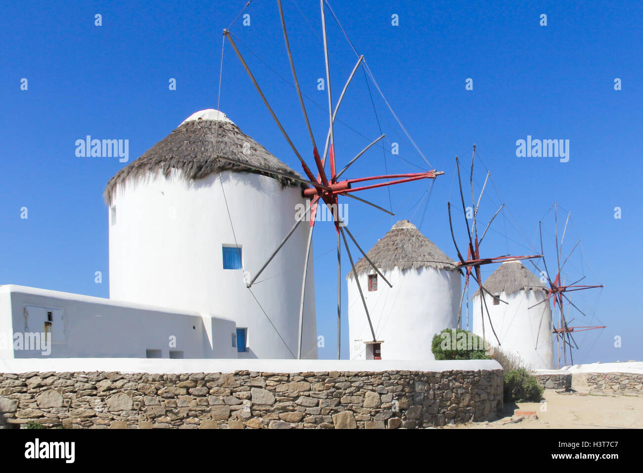 Legendären Windmühlen in Chora, Mykonos, Griechenland Stockfoto