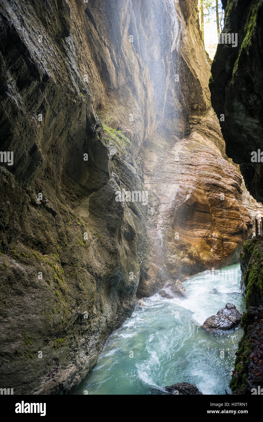 Wanderweg durch die Partnachklamm, Partnachklamm, Partnach Fluss, Landkreis Garmisch-Partenkirchen, Reintal Tal Stockfoto