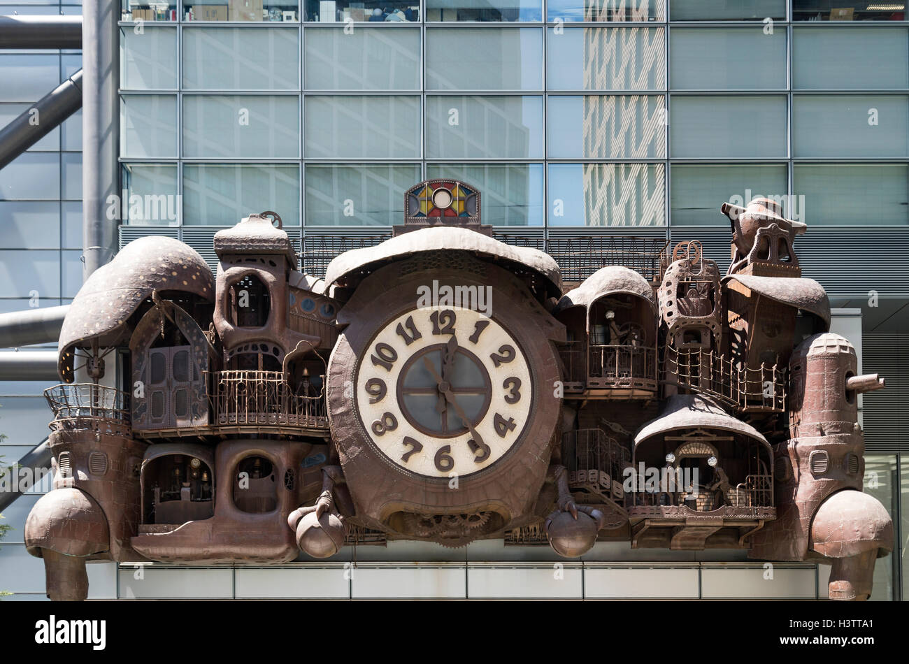 NI-TELE wirklich große Uhr animiert Steampunk-Uhr von Hayao Miyazaki, der größten Uhr der Welt Stockfoto