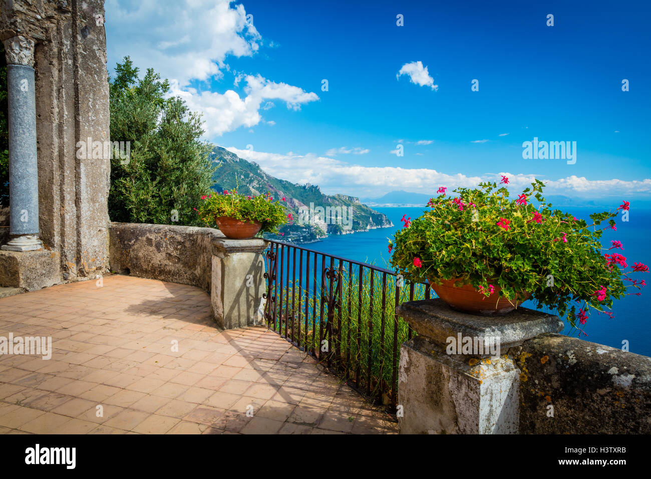 Villa Cimbrone ist ein historisches Gebäude in Ravello an der Amalfiküste Süditalien. Stockfoto