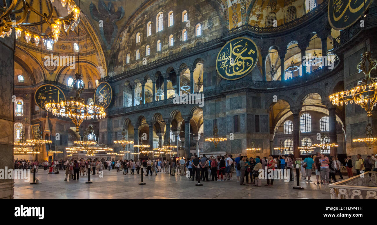 Hagia Sophia statt die Ehre, der weltweit größte Kathedrale seit über tausend Jahren in Istanbul (Türkei) Stockfoto