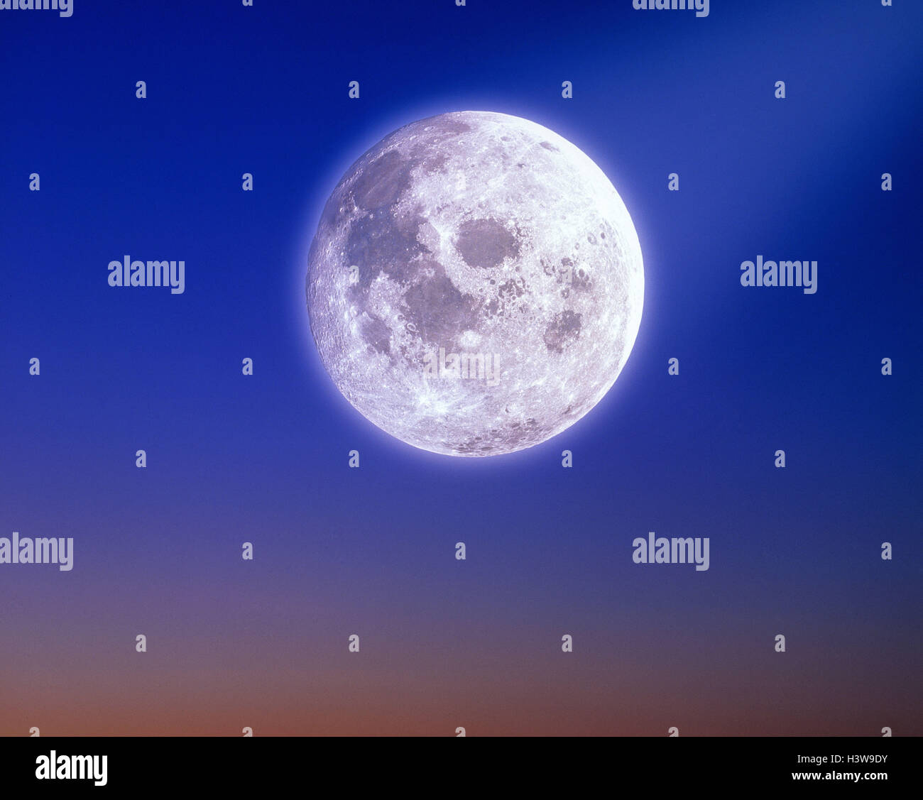 Mond, Vollmond, Krater, [M], Universum, Mondlicht, Planet, Mondlicht, Stimmung, Nacht Stockfoto