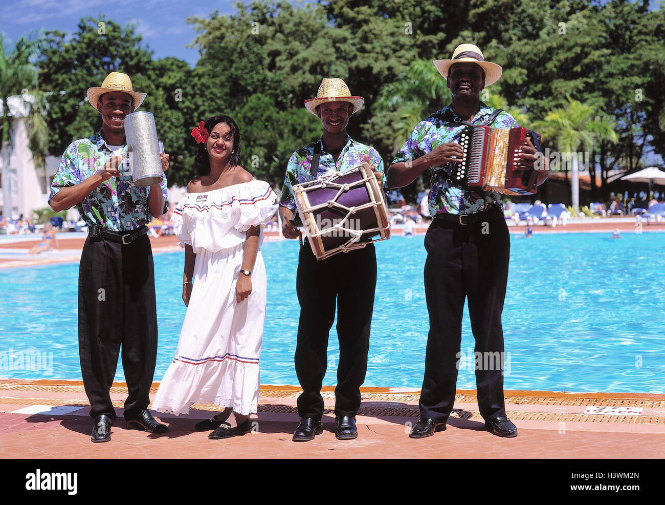 Die Dominikanische Republik, Puerto Plata, Swimminpool, Merengue Schnur ...