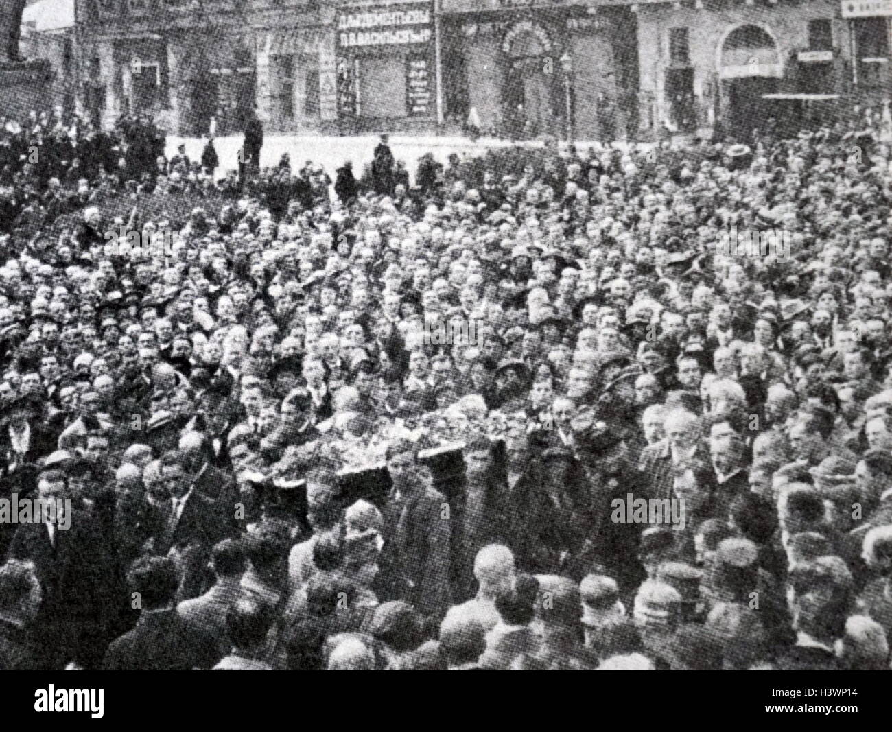 Beerdigung von Georgi Walentinowitsch Plechanow (1856-1918), russischer Revolutionär und marxistische Theoretiker. Er war einer der Gründer der sozialdemokratischen Bewegung in Russland und war einer der ersten Russen selbst als "Marxistische identifizieren." Stockfoto